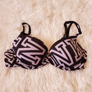 Black/white t-shirt bra